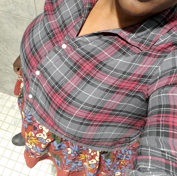 Plaid & Floral Lace Tiered Tunic Shirt - Picture 2 of 4